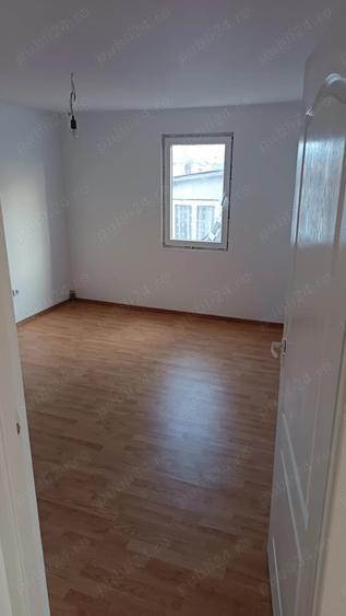 Casă cu 3 camere cu Teren 300 Mp în Livezile