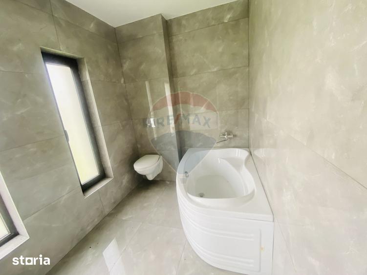 Casă cu 4 camere cu Teren 286 Mp în Snagov