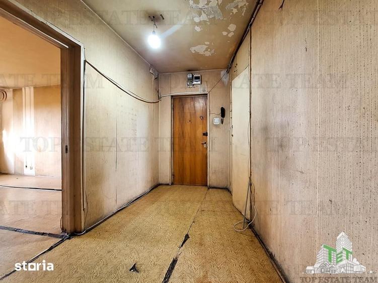 Apartament cu 4 camere decomandat în Colentina
