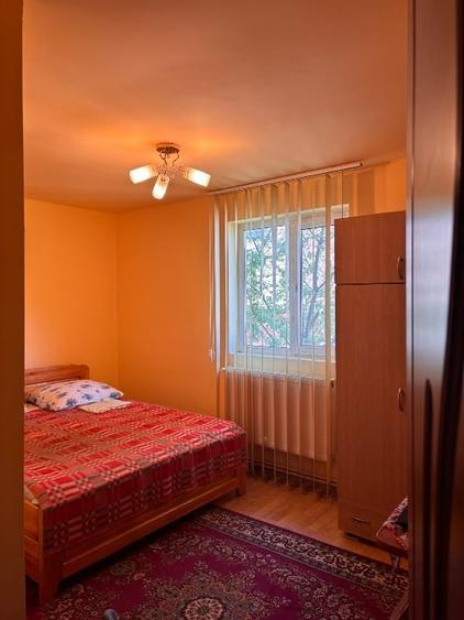 Casă individuală cu 5 camere cu Canalizare în Ciurea