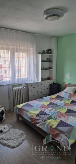 Apartament cu 3 camere decomandat, mobilat în Grigorescu