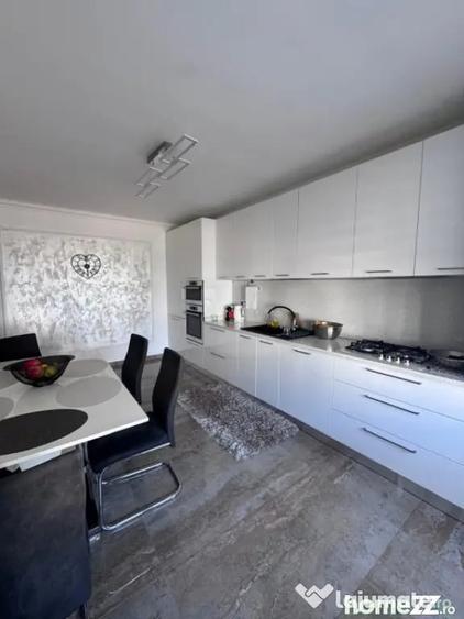 Casă cu 7 camere cu Teren 250 Mp în Rădăuți