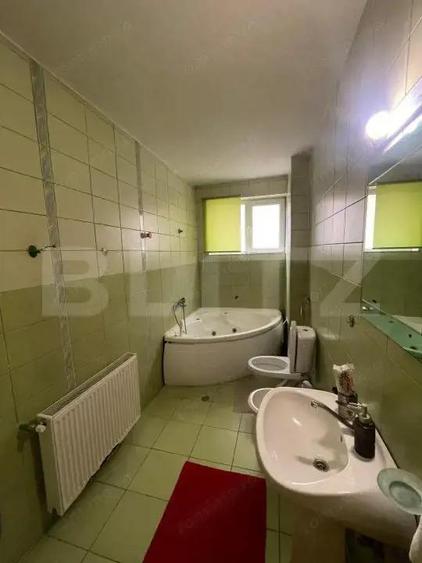 Apartament cu 3 camere în 1 Mai