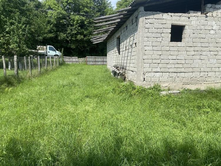 Casă cu 4 camere în Băjești