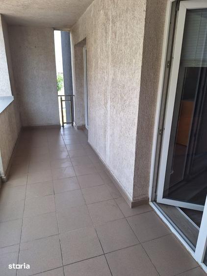 Apartament cu 2 camere semidecomandat, mobilat în Berceni