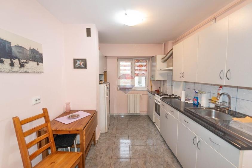 Apartament cu 1 camere decomandat, mobilat în 13 Septembrie