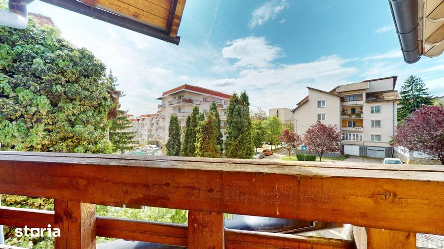 Casă cu Teren 710 Mp în Central
