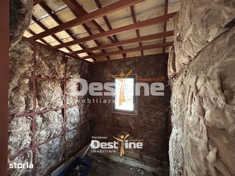Casă cu 4 camere semidecomandat cu Teren 560 Mp în Central