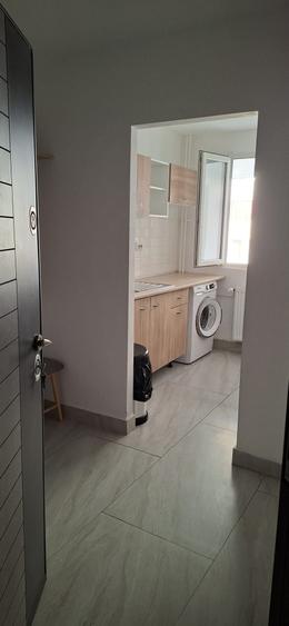 Direct proprietar, inchiriez apartament 3 camere la 2 min de metrou 1 - 1