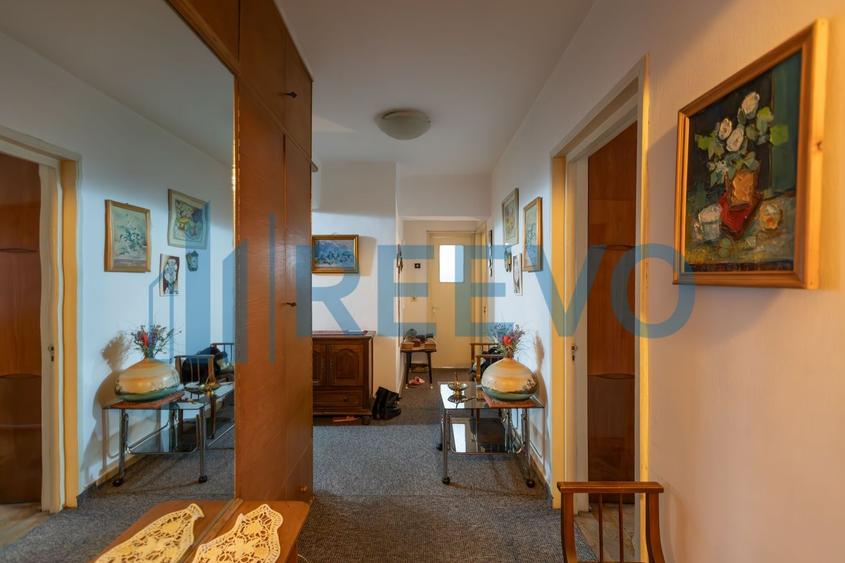 Apartament cu 4 camere decomandat în 9 Mai