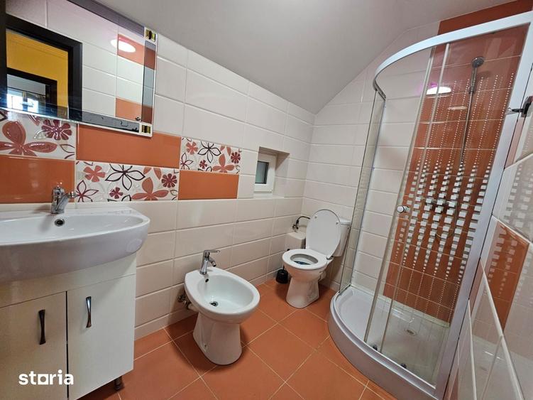 Casă cu 3 camere cu Teren 250 Mp în Ipotești