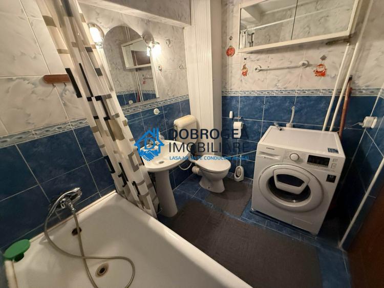 Apartament cu 3 camere decomandat, mobilat în Babadag