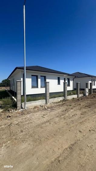 Casă cu 3 camere cu Teren 500 Mp în Central