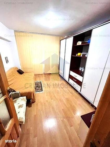 Apartament cu 3 camere decomandat în Tineretului