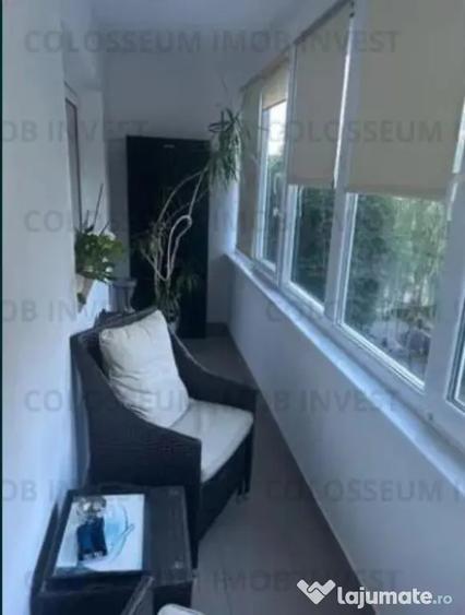 Apartament cu 3 camere decomandat în Răcădău