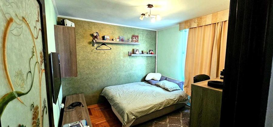 Apartament cu 3 camere decomandat în Iosia