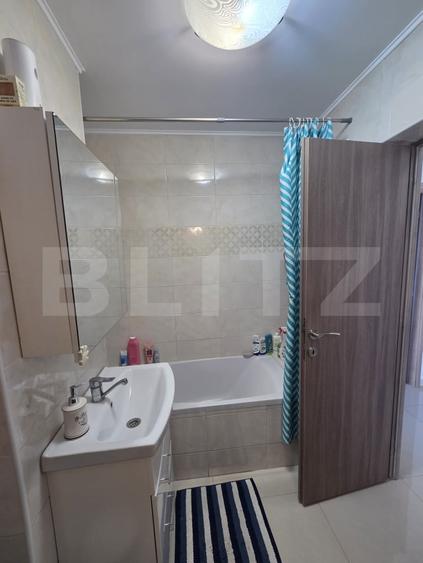 Apartament cu 4 camere decomandat, mobilat în Ultracentral