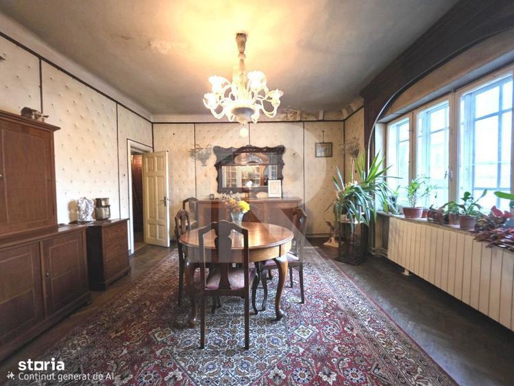 Apartament cu 5 camere decomandat, mobilat în Dacia