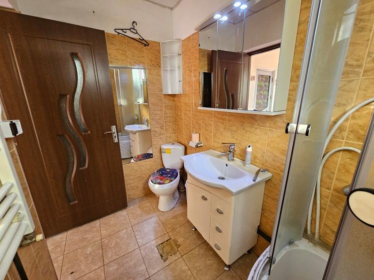 Casă individuală cu 2 camere cu Canalizare în Colentina