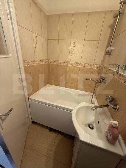 Apartament cu 2 camere semidecomandat, mobilat în Micro 14