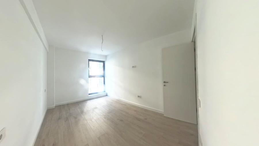 Apartament cu 3 camere decomandat în Străulești
