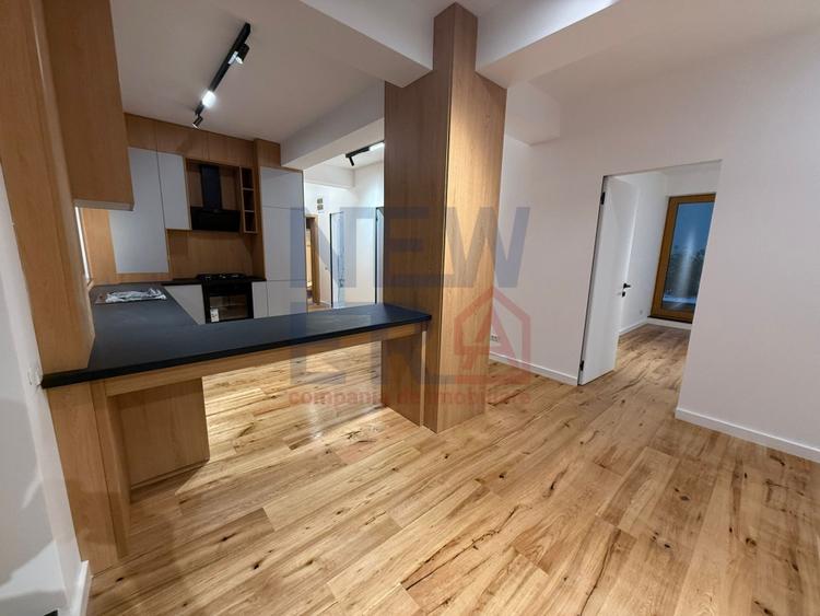 Apartament cu 3 camere semidecomandat în Domenii