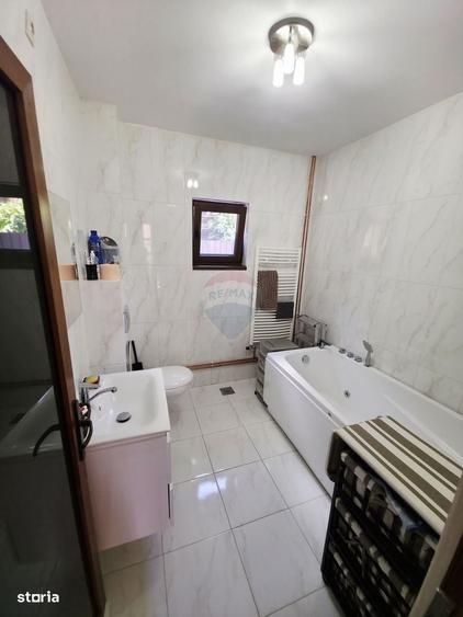 Casă cu 3 camere în Ștefan cel Mare