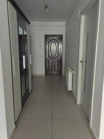 Apartament cu 2 camere semidecomandat în Florești