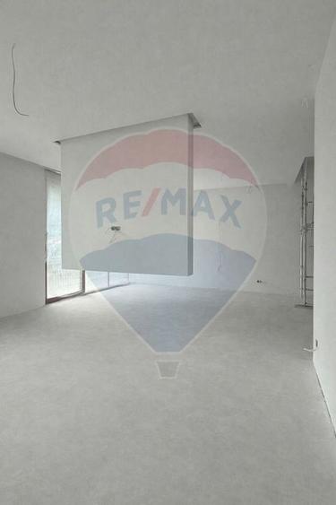 Casă individuală cu 5 camere cu Piscina în Central