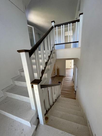 Casă cu 4 camere în Mihoveni