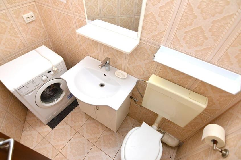 Apartament cu 3 camere decomandat, mobilat în Libertății