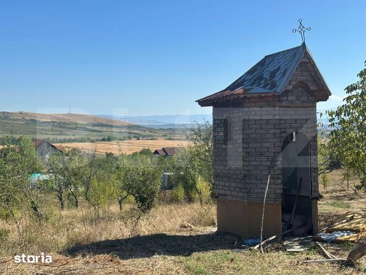 Casă cu 2 camere cu Teren 3000 Mp în Hărău