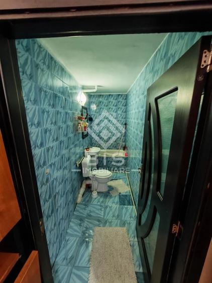 Apartament cu 3 camere semidecomandat în Central
