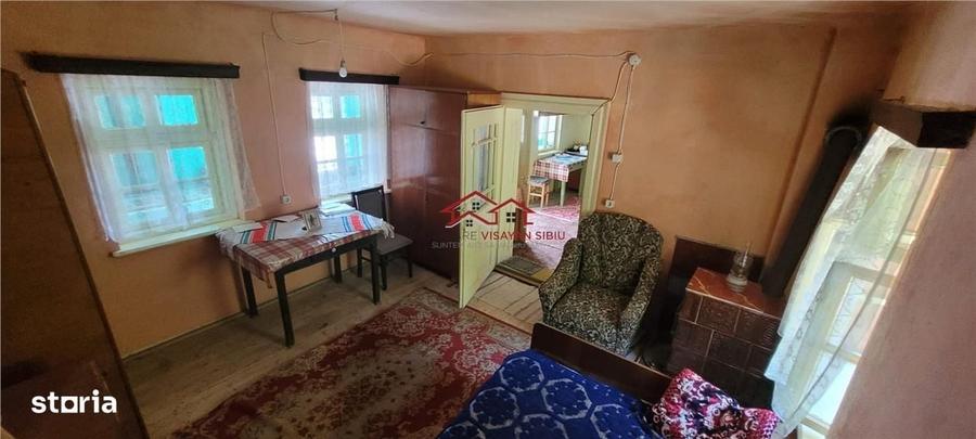 Casă cu 4 camere în Deal