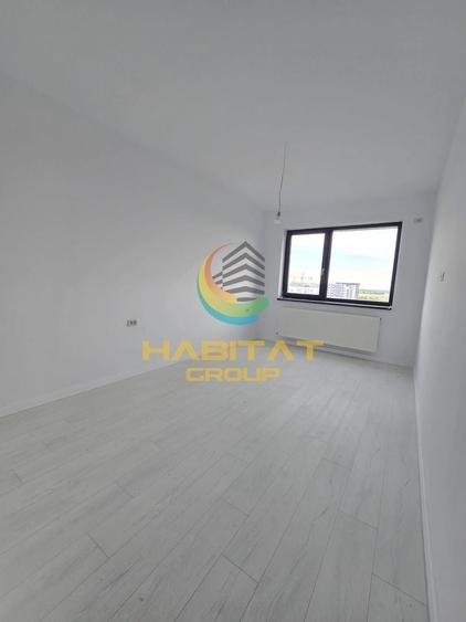 Apartament cu 3 camere semidecomandat în Berceni