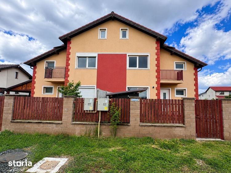 Casă cu 5 camere cu Teren 369 Mp în Soarelui