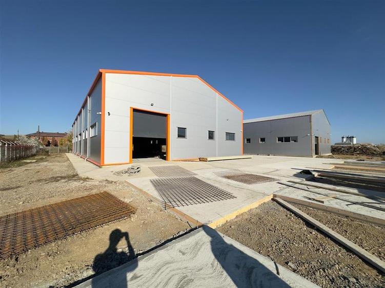 Spațiu industrial, de 583 mp, în Lețcani