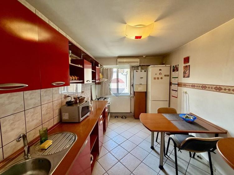 Apartament cu 3 camere decomandat în Ultracentral