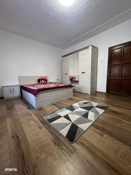 Casă cu 4 camere în Cristian