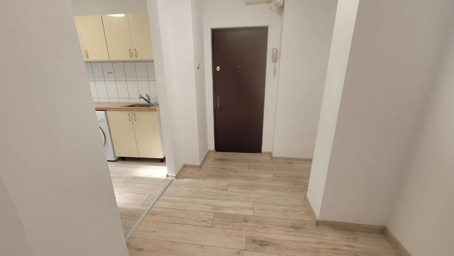 Apartament cu 3 camere decomandat în Mihai Bravu
