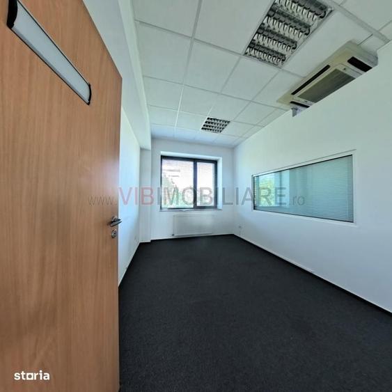 Spațiu comercial, de 600 mp, în Central