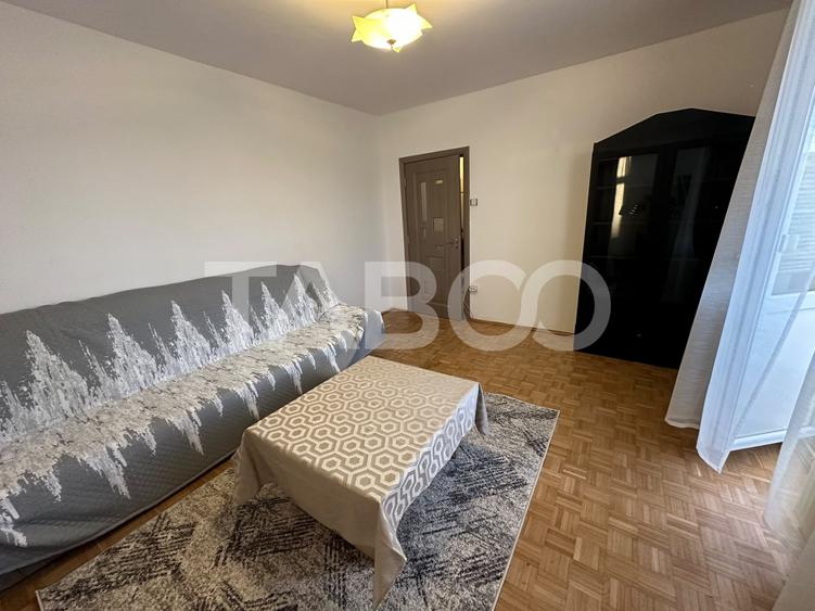 Apartament cu 2 camere nedecomandat, mobilat în Mihai Viteazul