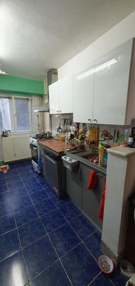 Vând apartament 3 camere decomandat, Bv. 13 Septembrie - 11