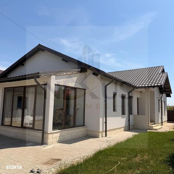 Casă cu 4 camere în Vânători