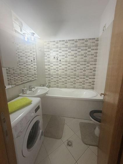 Apartament cu 3 camere decomandat în Găvana