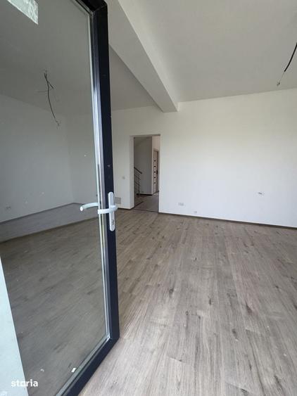 Casă cu 4 camere cu Teren 200 Mp în Central