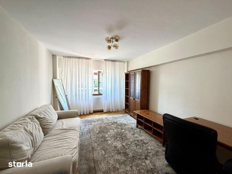 Apartament cu 3 camere decomandat, mobilat în Lăpuș Argeș