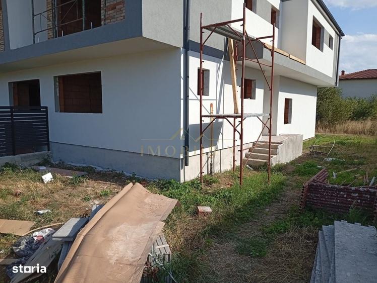 Casă cu 4 camere cu Teren 300 Mp în Central