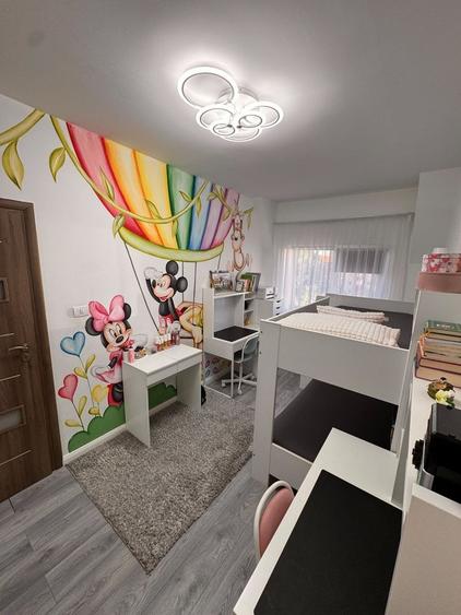 Apartament cu 3 camere semidecomandat în Central
