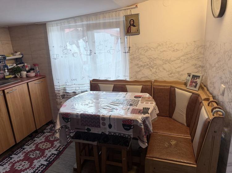 Casă cu 2 camere cu Canalizare în Strunga